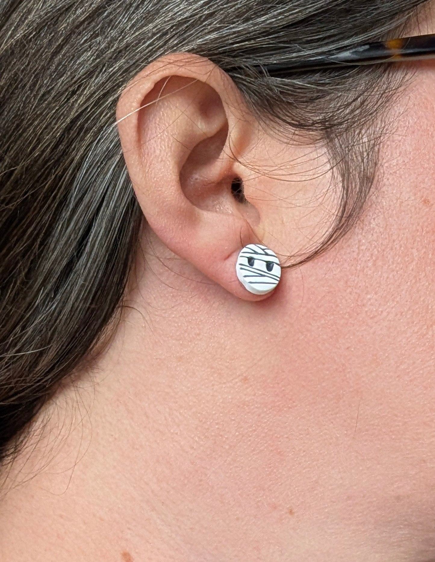 Haunted Night Stud Set